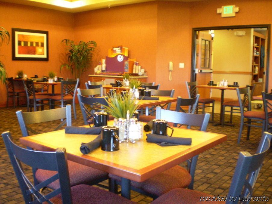 Holiday Inn Express Hotel & Suites Limon I-70/Exit 359, An Ihg Hotel Restaurant photo